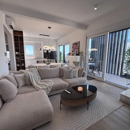 Lux Penthouse Paradise * זאדאר