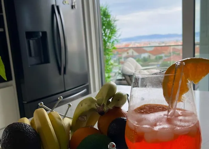 Lux Penthouse Paradise *